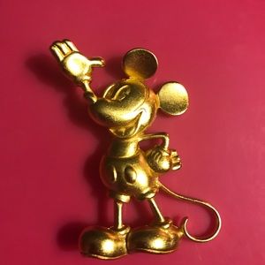 Disney Mickey Mouse Pin gold